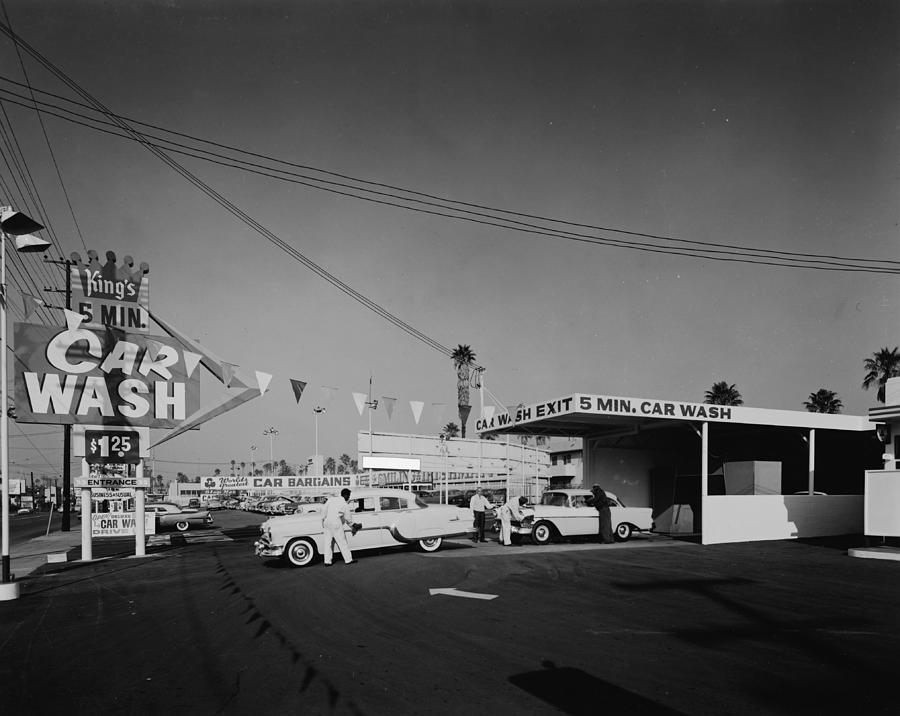 Kings 5 Minute Car Wash Photograph by American Stock Archive