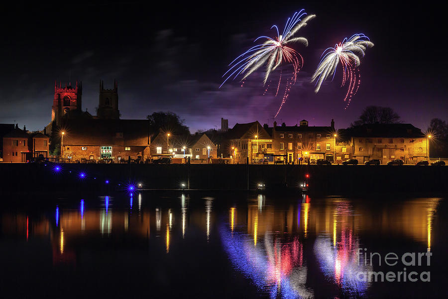 Kings Lynn fireworks over the river Ouse Photograph by Simon Bratt