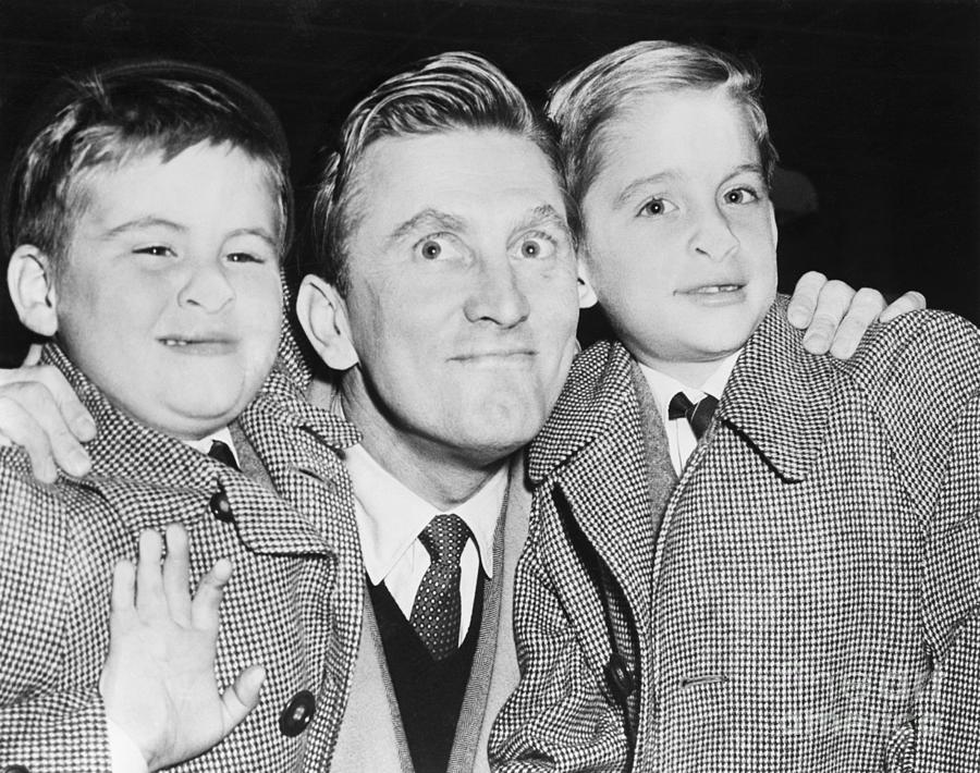 Kirk Douglas And Sons Photograph by Bettmann
