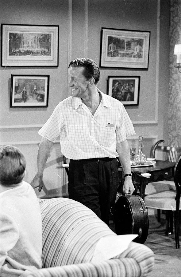 Celebrity Photograph - Kirk Douglas On The Jack Benny Program by Loomis Dean