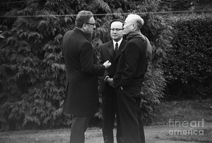 Kissinger And Le Duc Tho Talk Photograph by Bettmann Kissinger And Le Duc Tho Talk Photograph by Bettmann