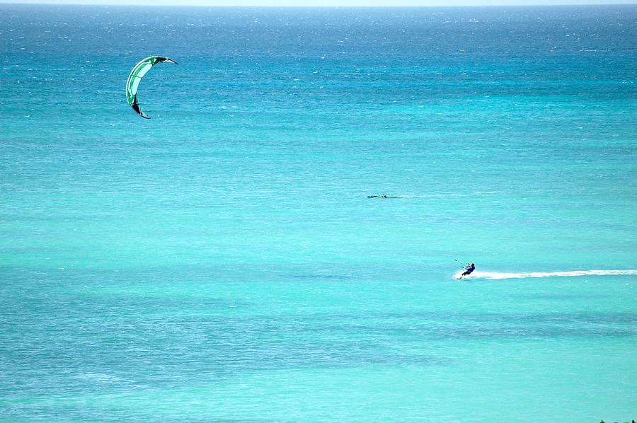 Kitesurfing In Aruba Photograph by Dennis Schmidt