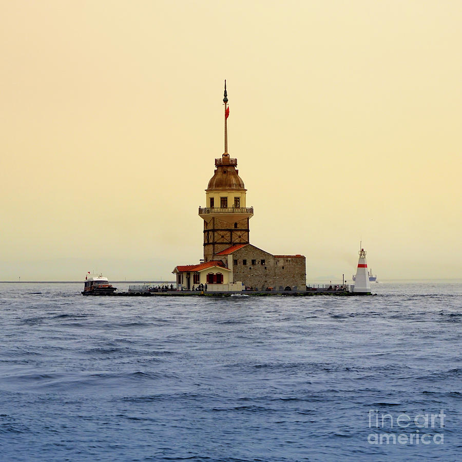Kiz Kulesi Lighthouse Photograph