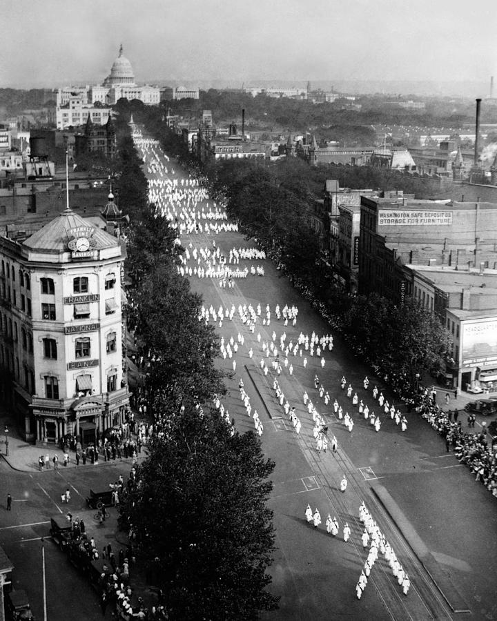Kkk March On Washington, Dc, 1926 Photograph by Science Source