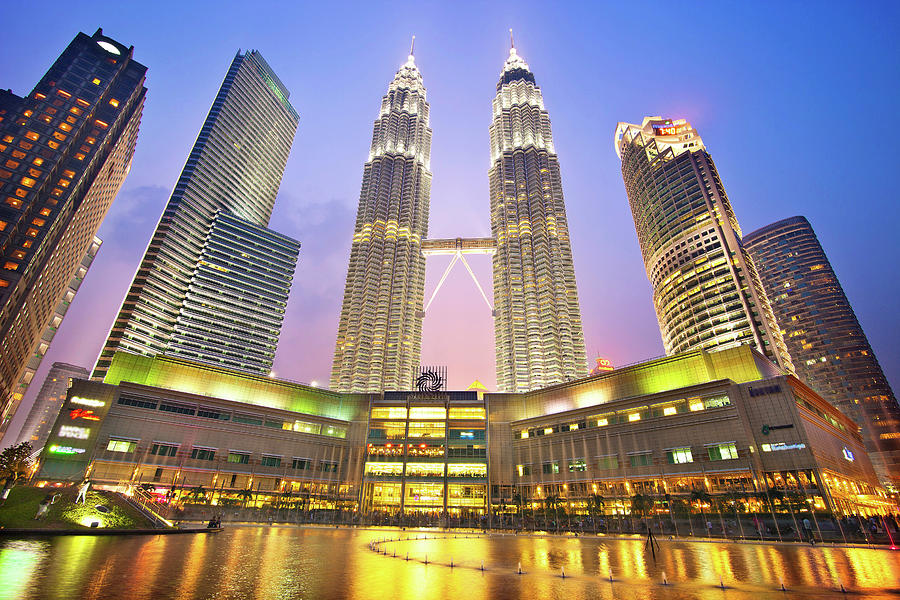 Klcc Twin Tower Photograph by Seng Chye Teo