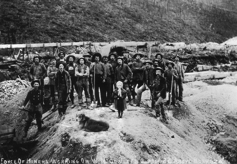 Klondike Miners Photograph by Hulton Archive