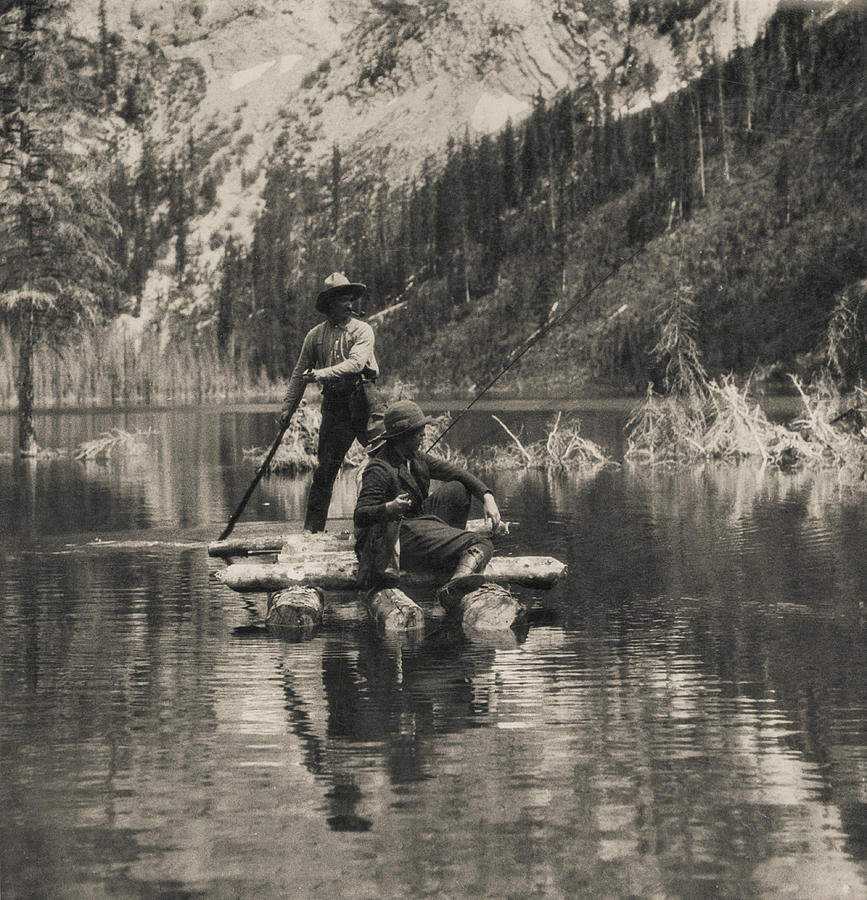 Kootenay River Fishing Photograph by Hulton Archive Kootenay River Fishing Photograph by Hulton Archive
