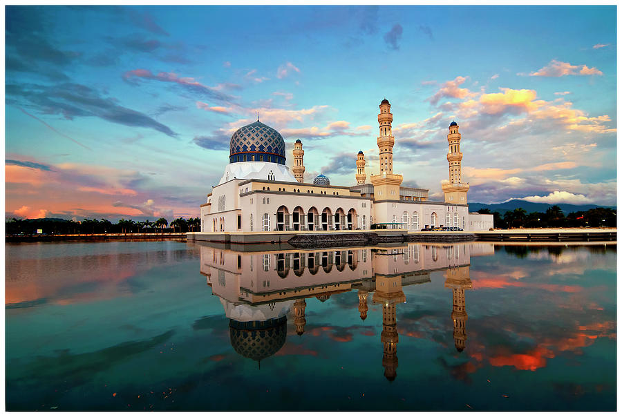 Kota Kinabalu City Mosque Photograph by Vins Image