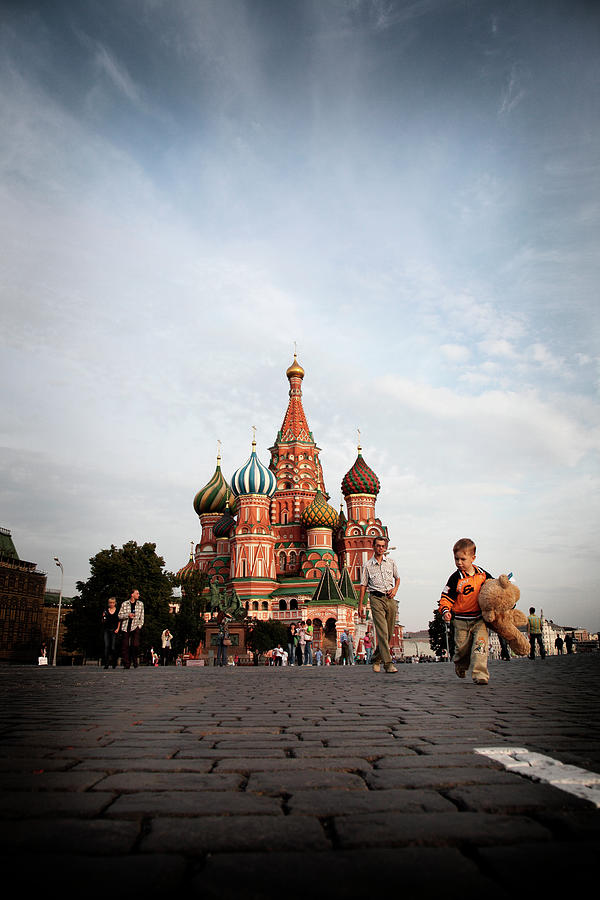 Kremlin And Red Square, Moscow, Russia Photograph by Tim E White