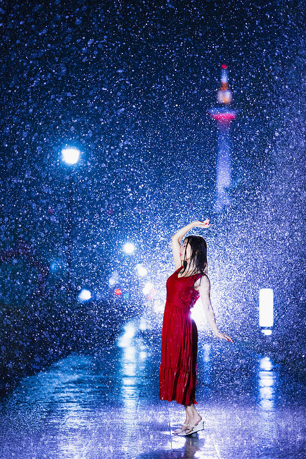 Portrait Photograph - Kyoto In The Rain by Satake Mitsuo
