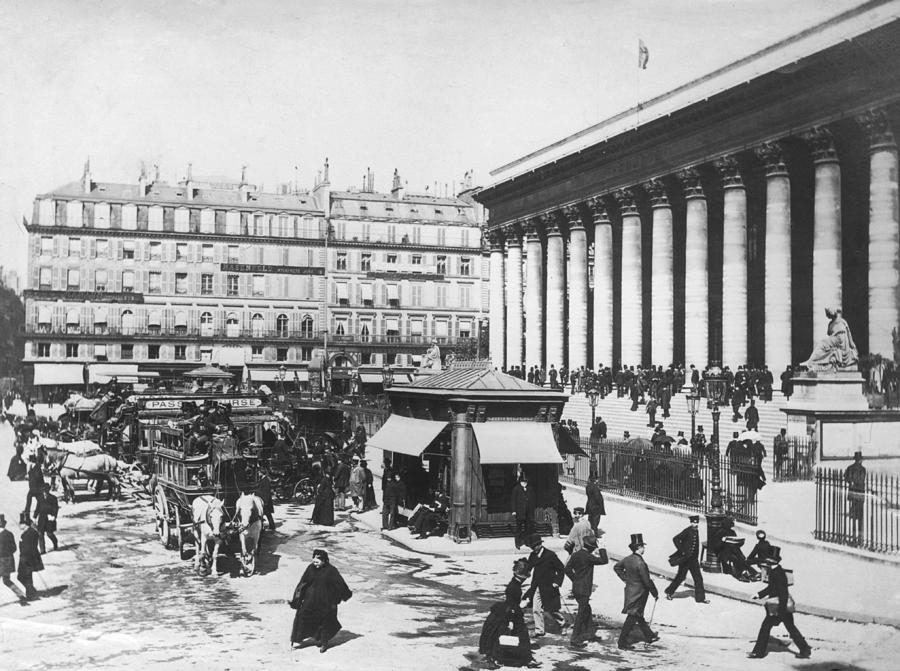La Bourse Photograph by Hulton Archive