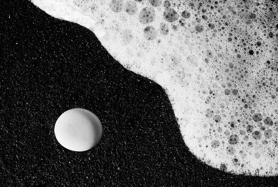 Luna Photograph - La Luna Sulla Spiaggia by Triaca Francesco