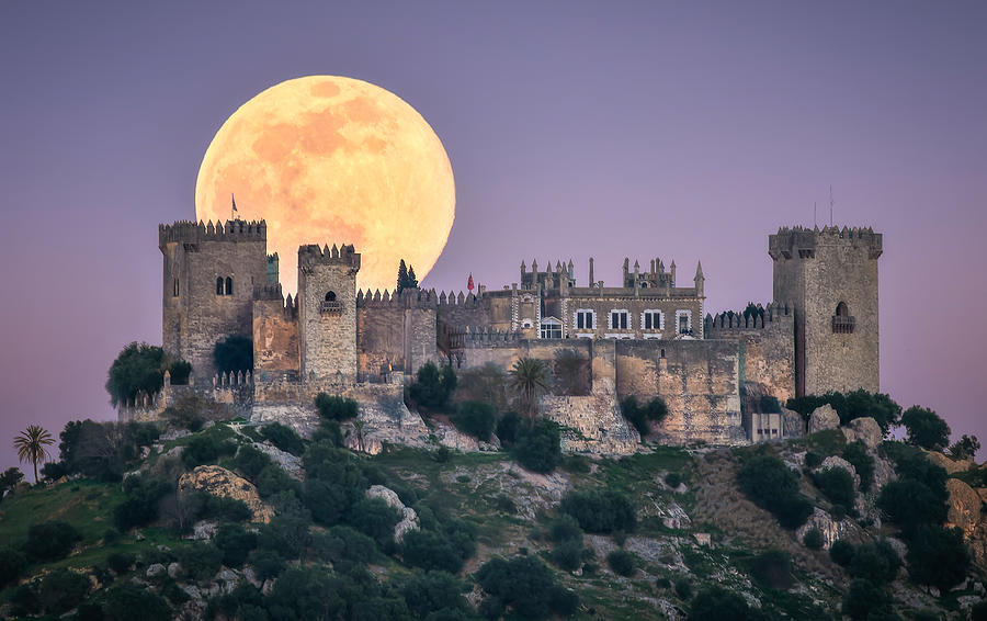Architecture Photograph - La Luna Y El Castillo... Una Historia Eterna. by Juan Luis Seco