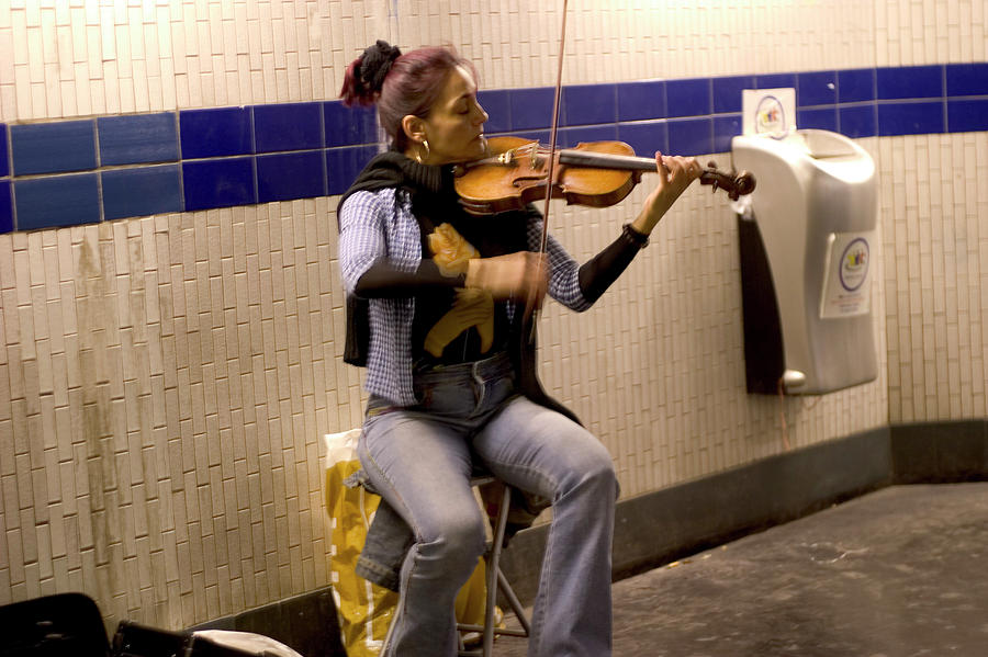 Lady Plays Violin In Paris Metro Photograph