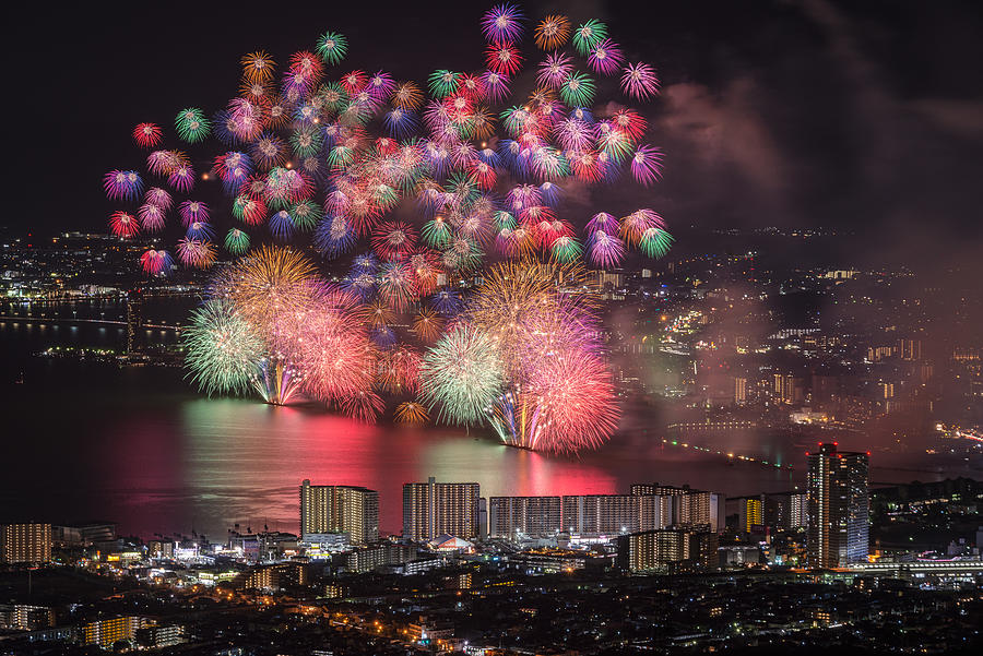 Fireworks Photograph - Lake Biwa Fireworks by Tatsuki Ito
