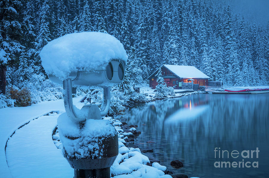 Lake Louise Winter Morning Photograph by Inge Johnsson