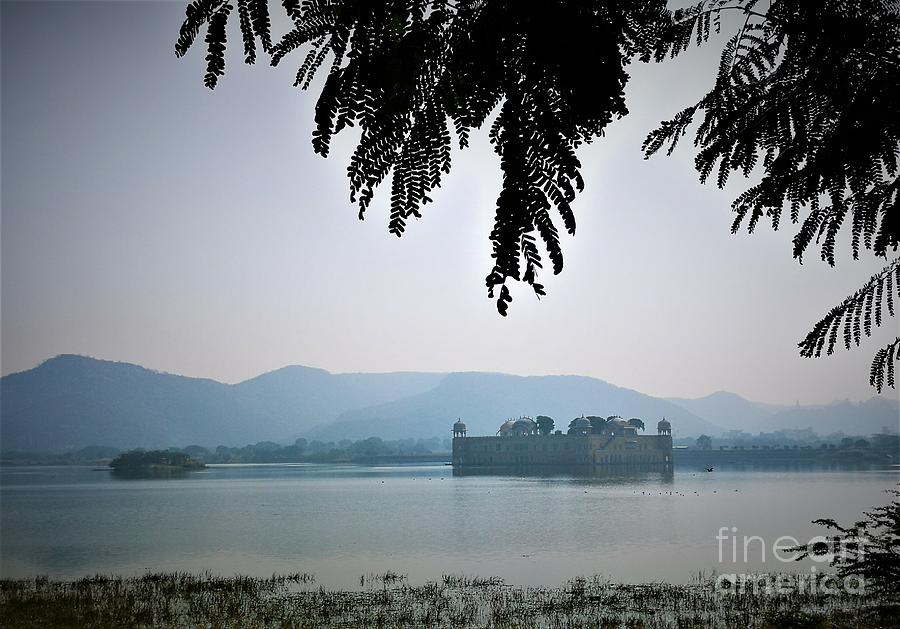 Lake Palace Jaipur Photograph by Jarek Filipowicz