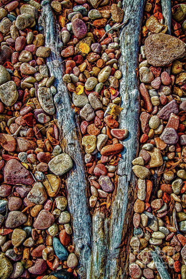 Lake Superior Shoreline Bath Towel by Todd Bielby - Fine Art America