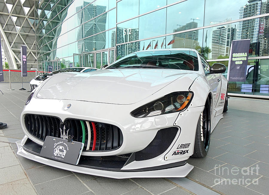 Lamborghini Luxury Sports Cars by Yali Shi Lamborghini Luxury Sports Cars by Yali Shi