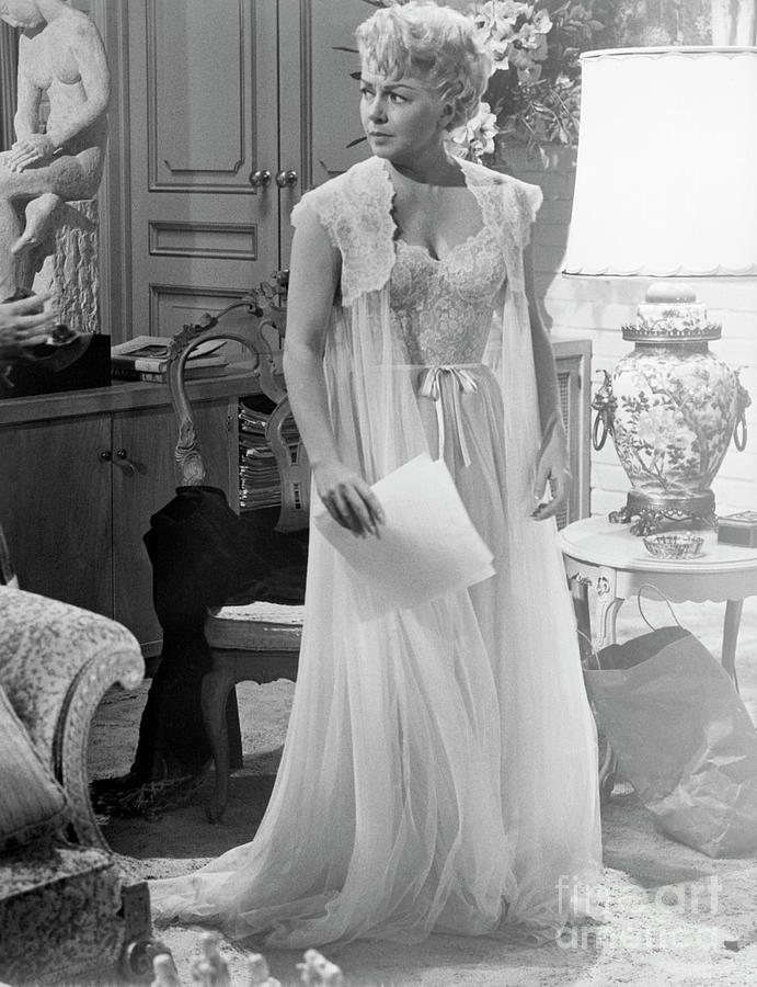 Lana Turner In Negligee Photograph by Bettmann