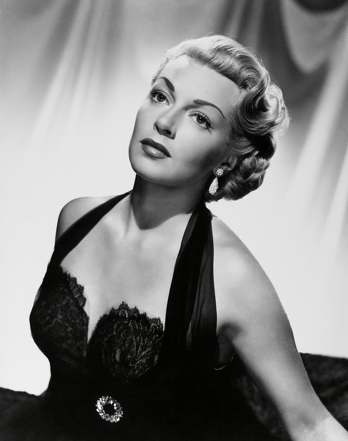 LANA TURNER in THE BAD AND THE BEAUTIFUL -1952-. by Album.
