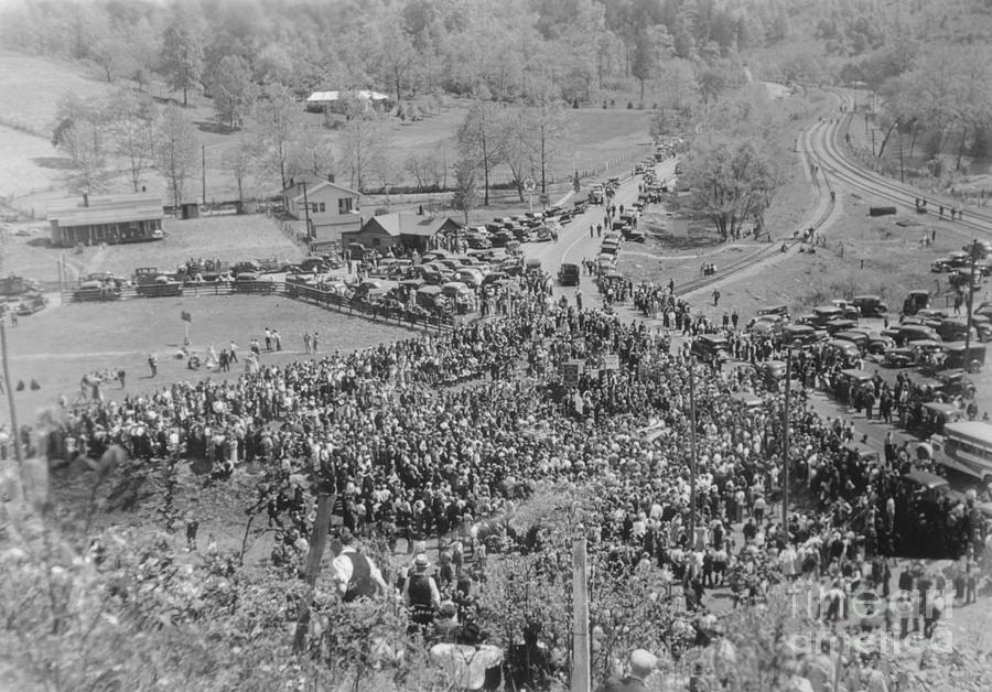 Large Crowd At United Mine Workers Photograph by Bettmann
