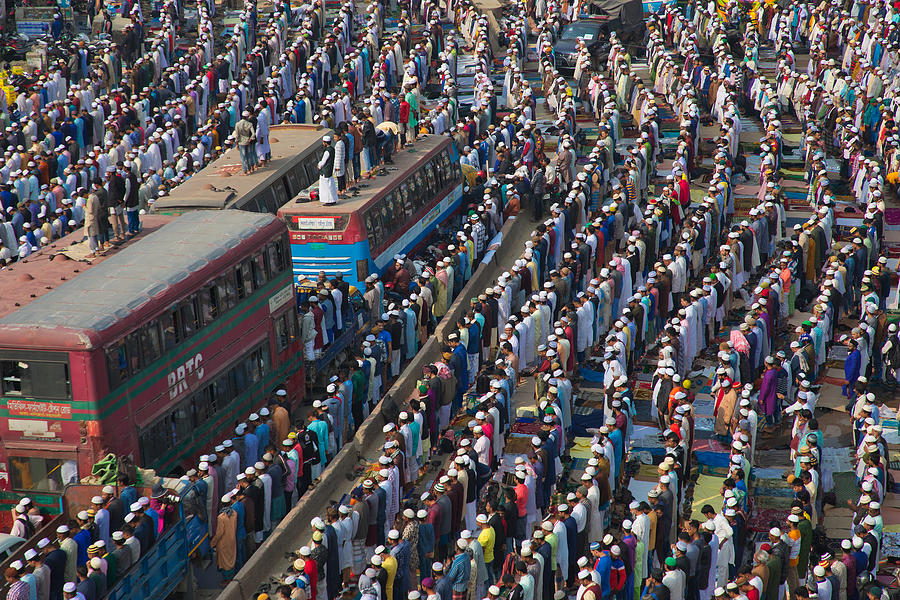 Largest Photograph - Largest Muslim Congregation by Azim Khan Ronnie