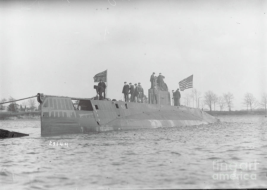 Largest Submarine Built For The United Photograph by Bettmann
