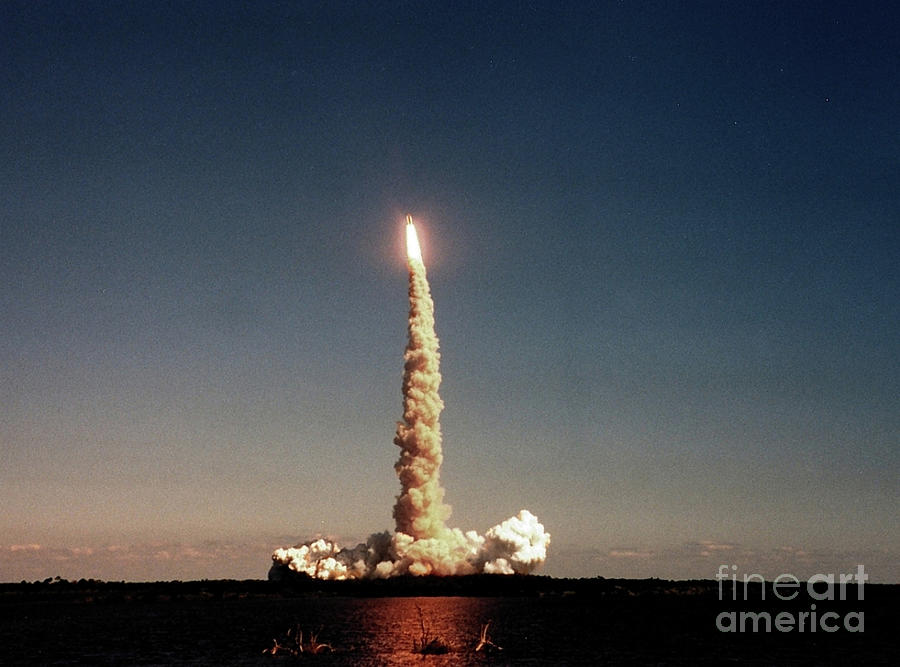 Launch Of Space Shuttle Atlantis Photograph by William J. Sawchuck