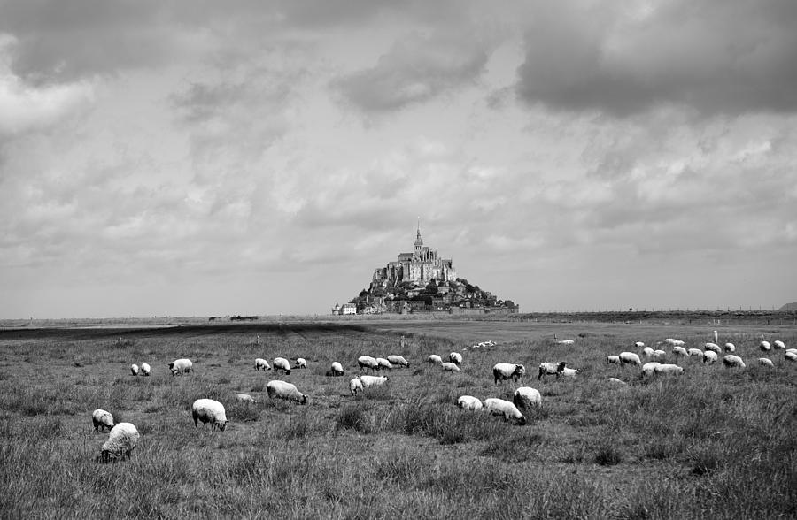 Le Mont Saint Michel 5b Photograph by Andrew Fare