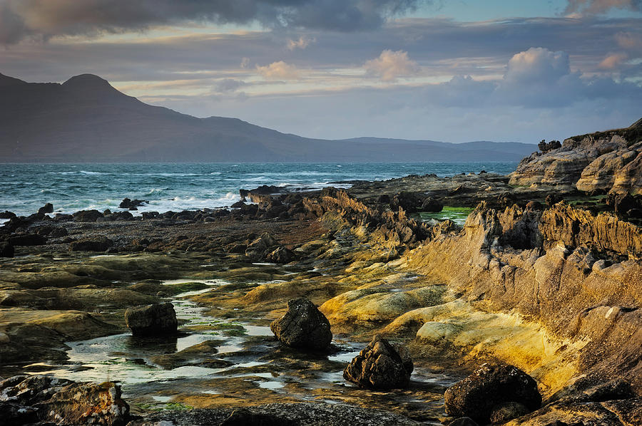 Leac Thangaraidh - Isle Of Eigg Photograph by Dave Moorhouse