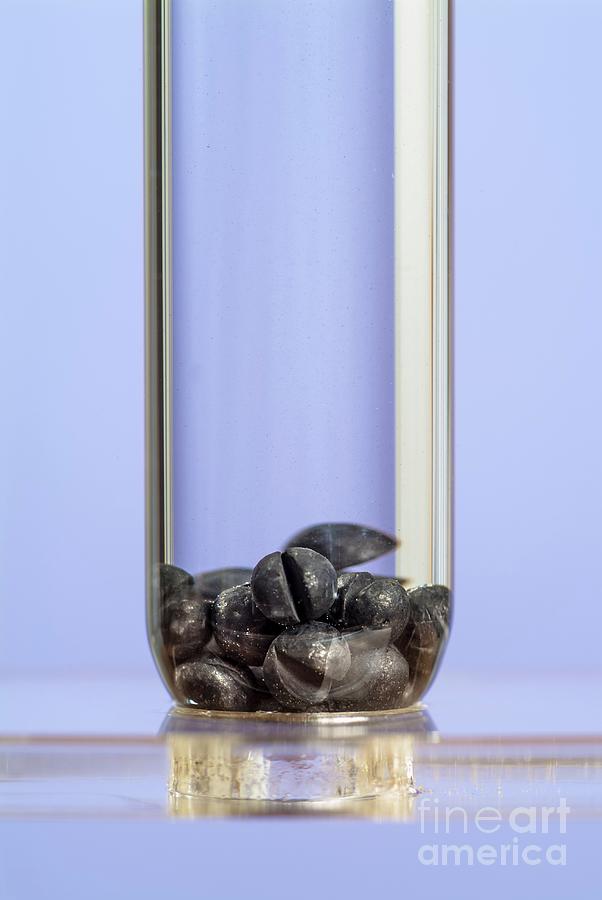 Lead In Hydrochloric Acid Photograph by Martyn F. Chillmaid/science Photo Library