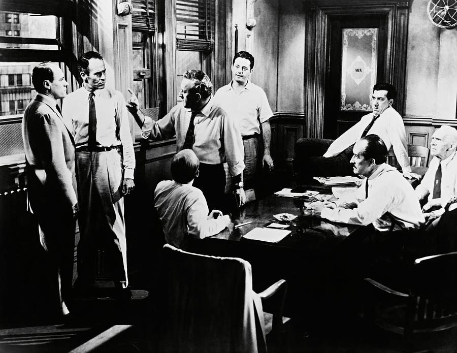 LEE J. COBB , HENRY FONDA , E. G. MARSHALL and JACK KLUGMAN in 12 ANGRY MEN -1957-. Photograph by Album