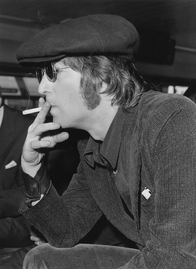 Lennon In London Photograph by Paul Popper/popperfoto