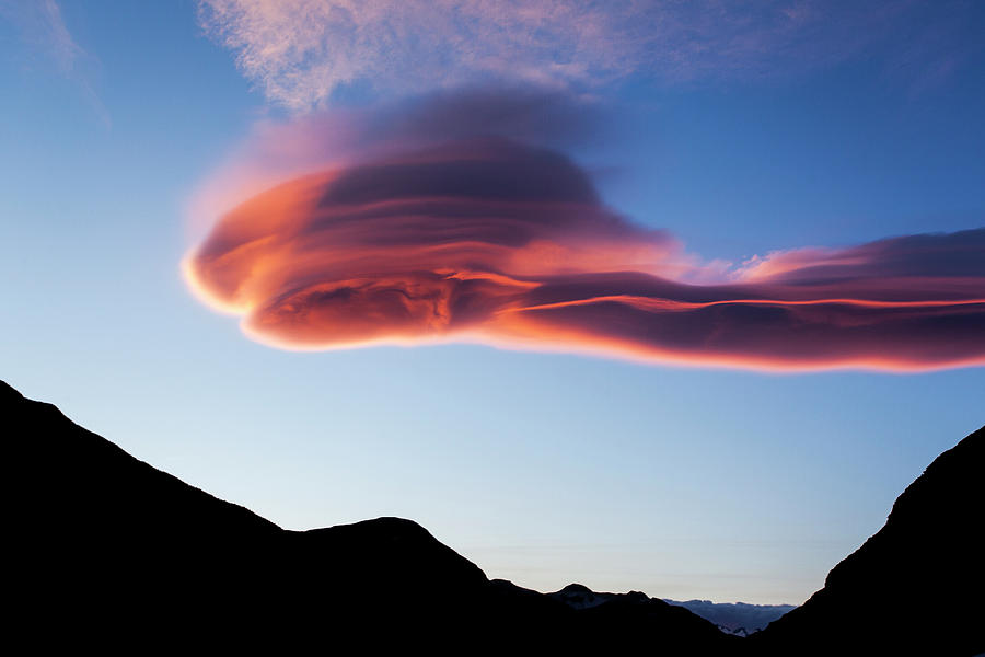 Lenticular Cloud, Katmai National Park Photograph by Paul Souders