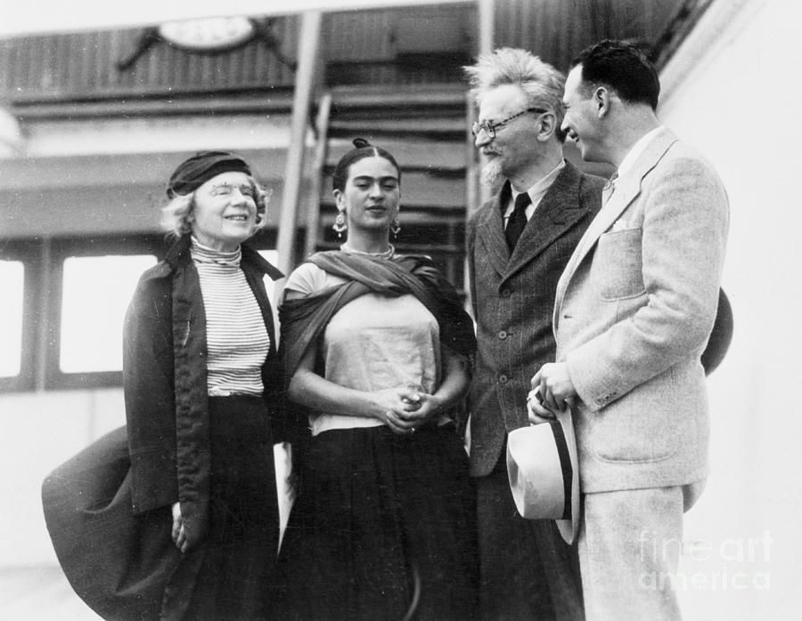 Leon Trotsky With Frida Kahlo Photograph by Bettmann