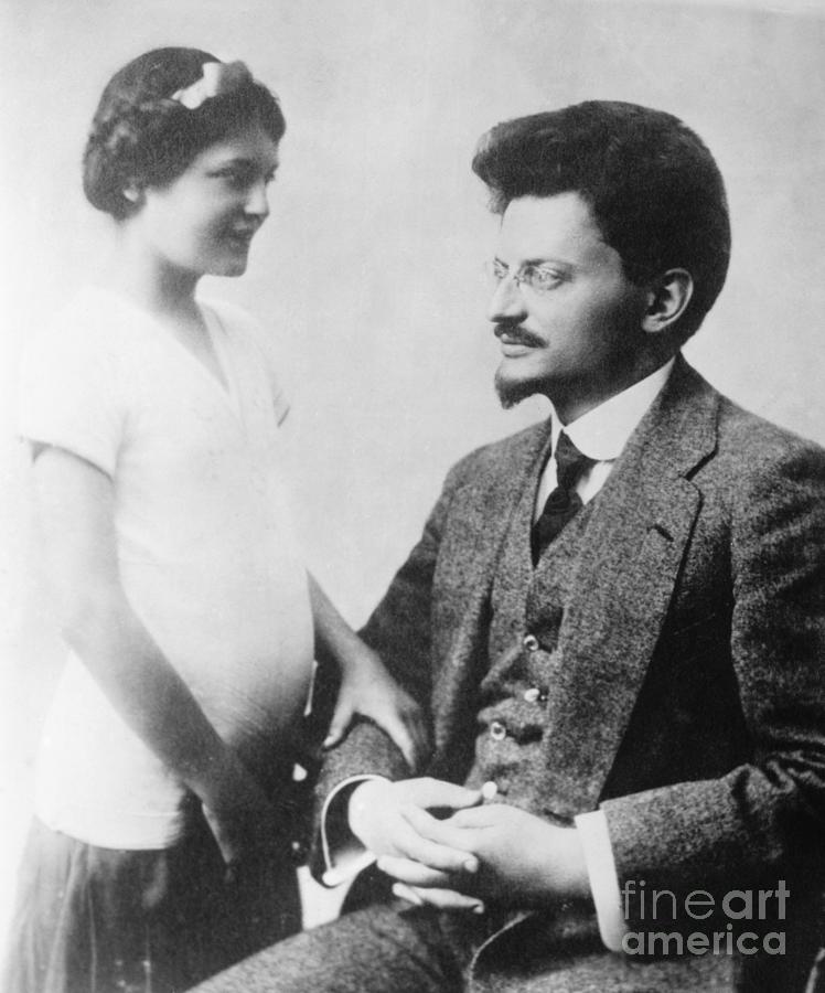 Leon Trotsky With His Daughter Photograph by Bettmann