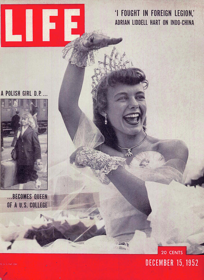 Queen Photograph - LIFE Cover: December 15, 1952 by Robert W. Kelley