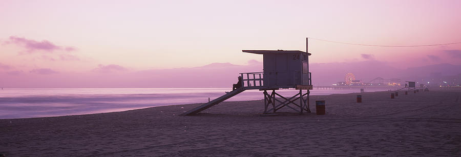 Santa Monica Photograph - Lifeguard Hut On Santa Monica Beach by Panoramic Images