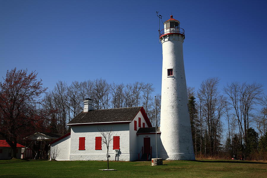 Lighthouse - Sturgeon Point Michigan Photograph by Frank Romeo