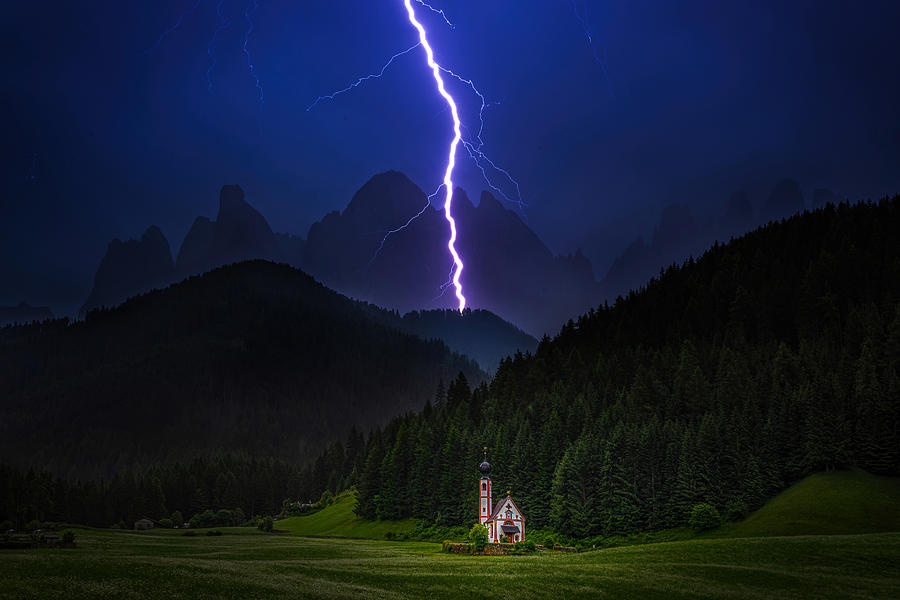 Lightning Over Val Di Funes Dolomites Photograph by Ti Wang
