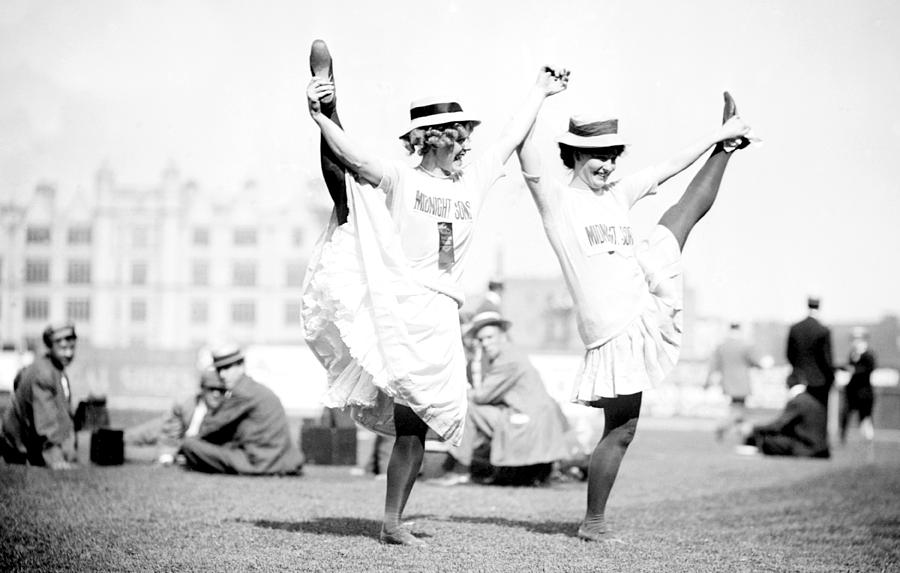 Limber Ladies, 1909 Photograph by Science Source
