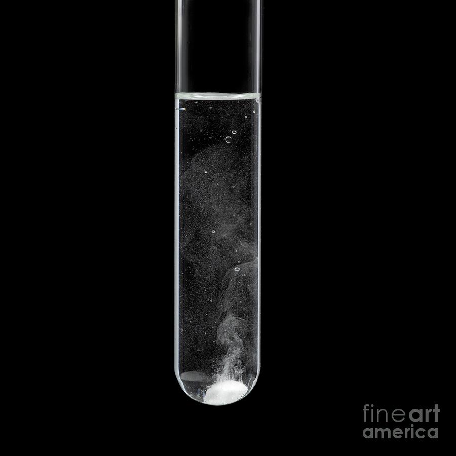 Limestone-acid Reaction Photograph by Science Photo Library