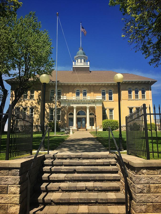 Lincoln County Courthouse  Photograph by Jerry Abbott
