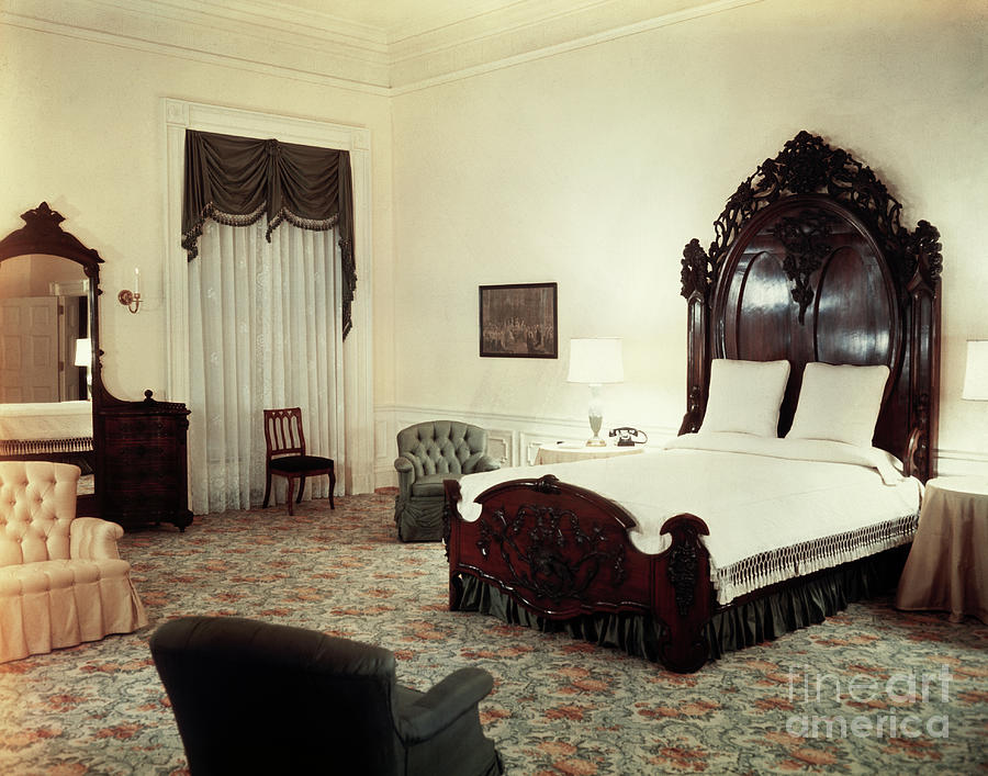 Lincolns Bedroom At Early White House Photograph by Bettmann