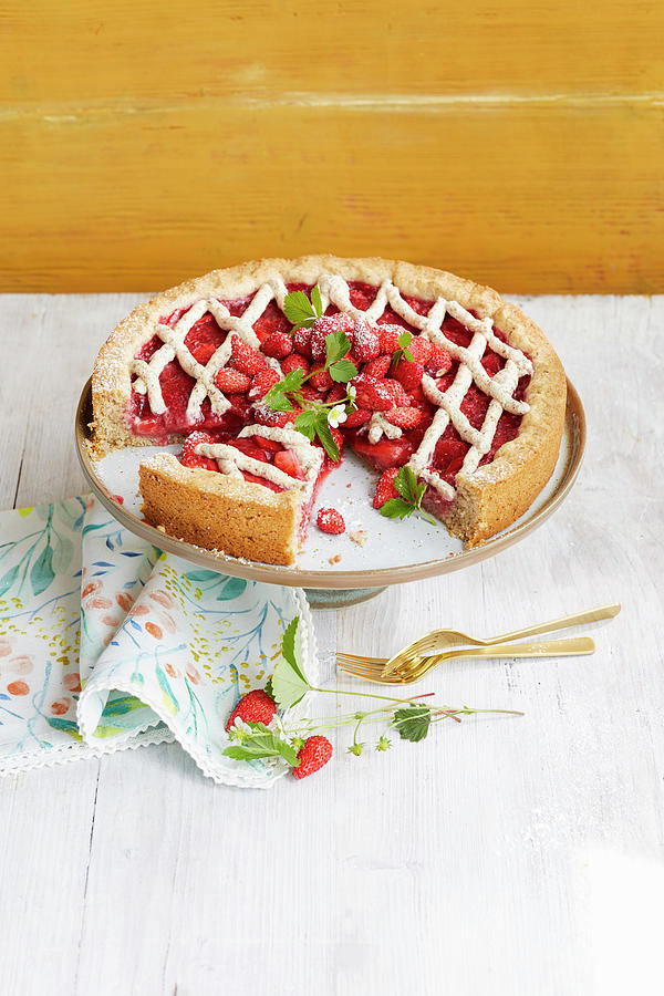 Linzer Strawberry Cake Photograph by Stockfood Studios /  Katrin Winner