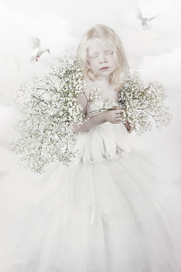 Portriat Photograph - Little Albino Girl by Carola Kayen-mouthaan