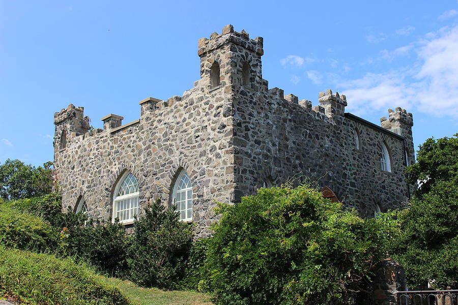 Little New England Castle Photograph by Laura Smith