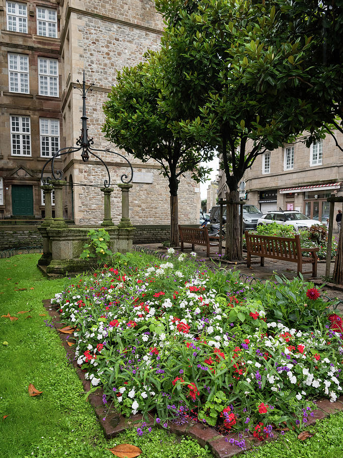 little park with flowers in the city of Saint Malo ...