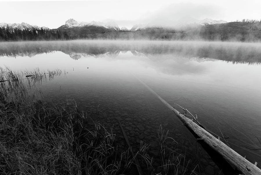 Little Redfish Lake Stanley Idaho foggy morning Photograph by ...